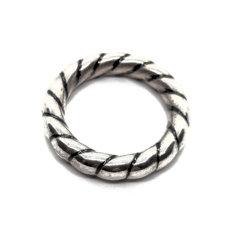 metallook-oud-zilver-ring-touw