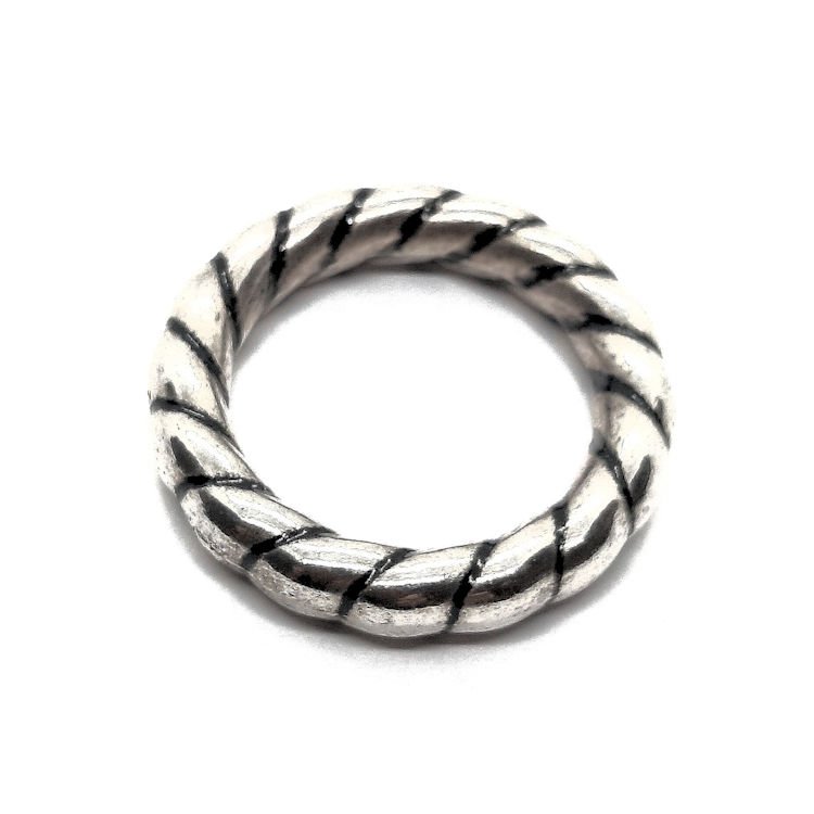 metallook-ring-zilver-gedraaid