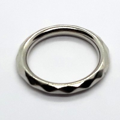 metallook-kraal-zilver-ring-facet-geslepen