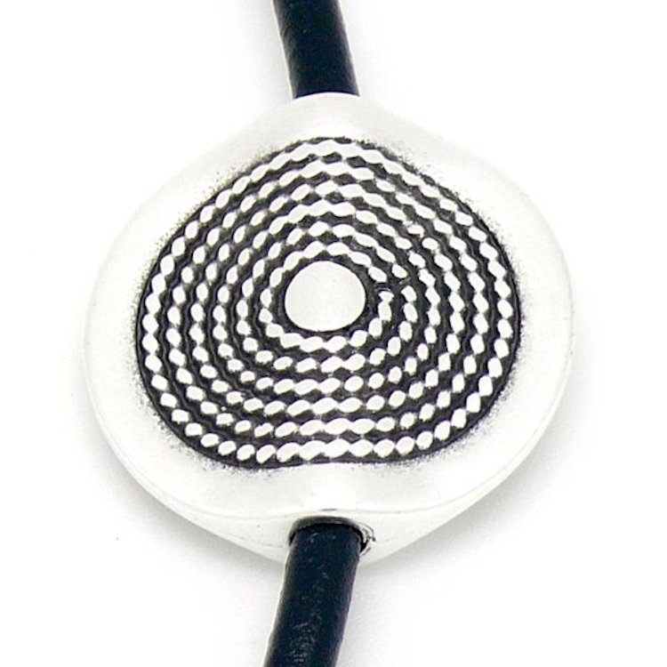 DQ-kraal-rond-met-cirkels-zilver