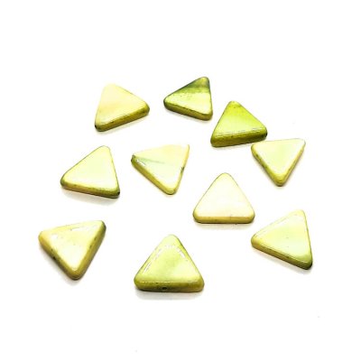 schelpkralen-driehoek-15mm-parelmoer-groen