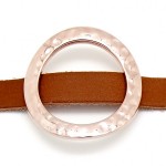 Schuifkraal medium rond hamerslag, maat 37x37mm, Rose goud