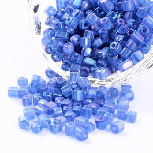 Rocailles, cube blauw transparant, 4mm