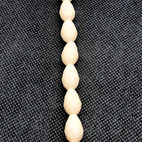 DQ glaskraal druppel facet 10x15mm, Beige