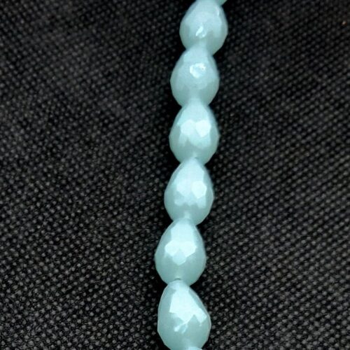 DQ glaskraal druppel facet 10x15mm, IJsblauw Opal